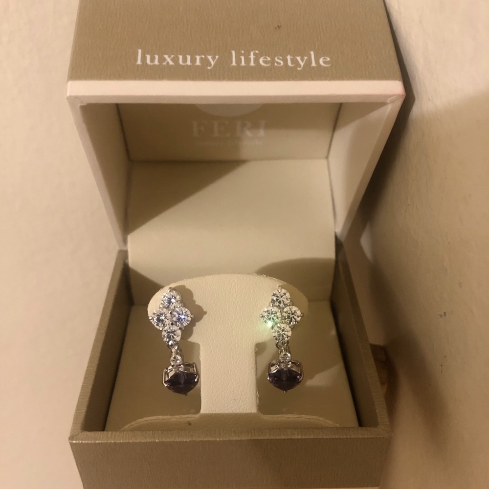 I won these but I don’t want them … not really my Style I never wore them